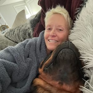 Meet your Posher, Robin